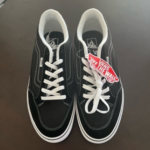 Vans Mens Old Skool shoes - size 12 brand new